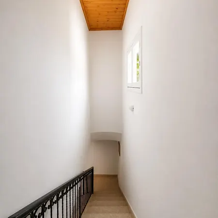 Jasmine House Egkomi בית נופש *
